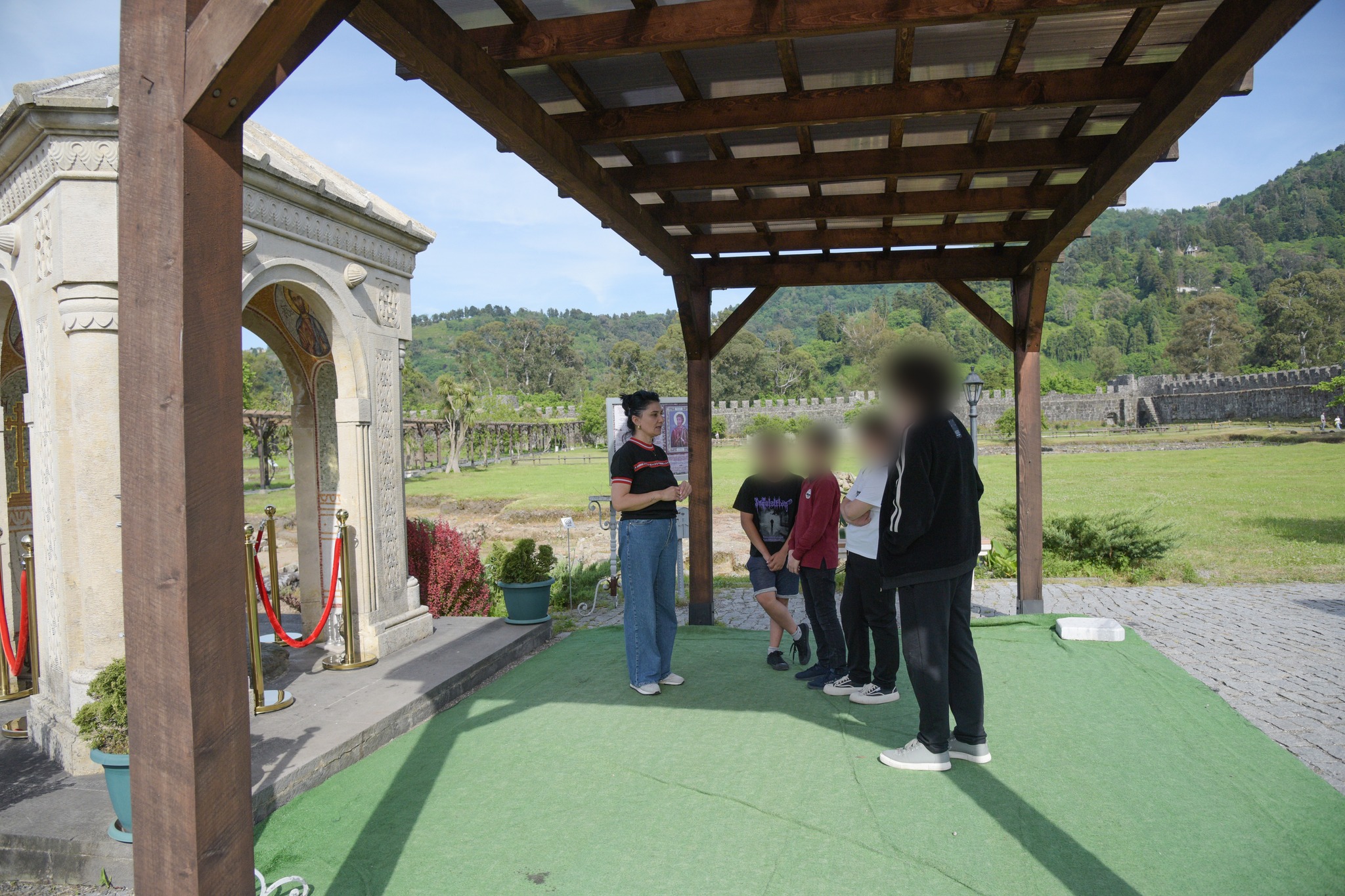 დანაშაულის პრევენციის, არასაპატიმრო სასჯელთა აღსრულებისა და პრობაციის ეროვნული სააგენტოს არასრულწლოვანი ბენეფიციარები გონიოს ციხეს ესტუმრნენ.